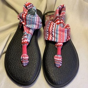 NWOT Sanuk yoga mat sling sandals super comfy!